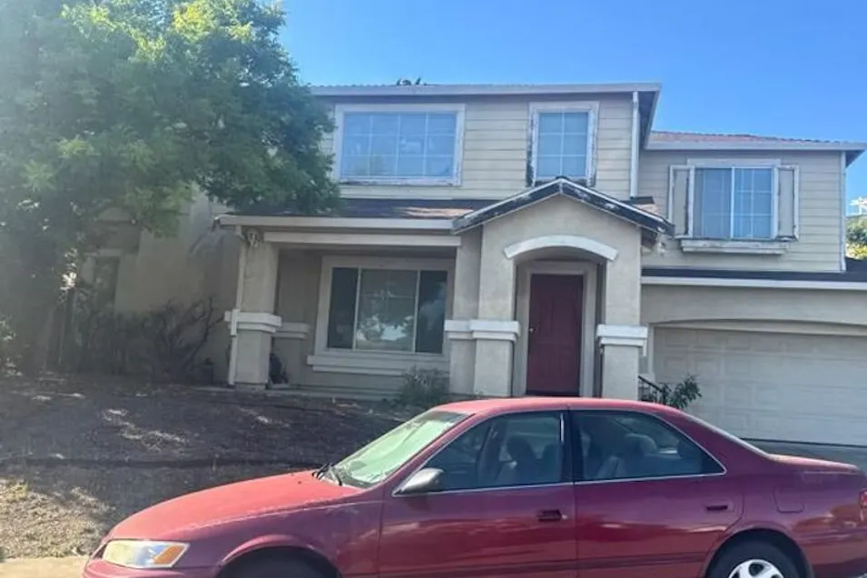 576 Ross Circle Marinez, CA 94553, Contra Costa County