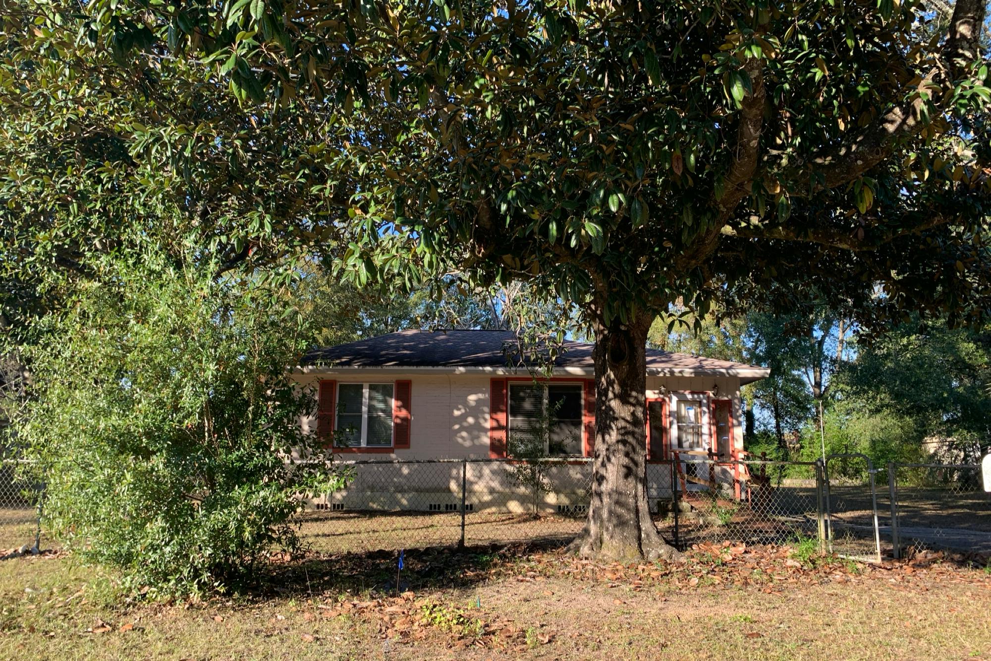3rd Ave, Crestview, FL 32536