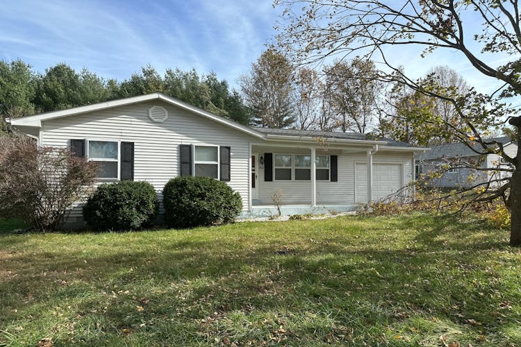 302 N Harry Junior St, Desloge, MO, 63601, USA