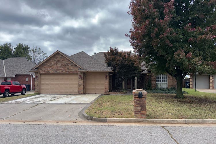 413 Palo Verde Dr Yukon, OK 73099, Canadian County