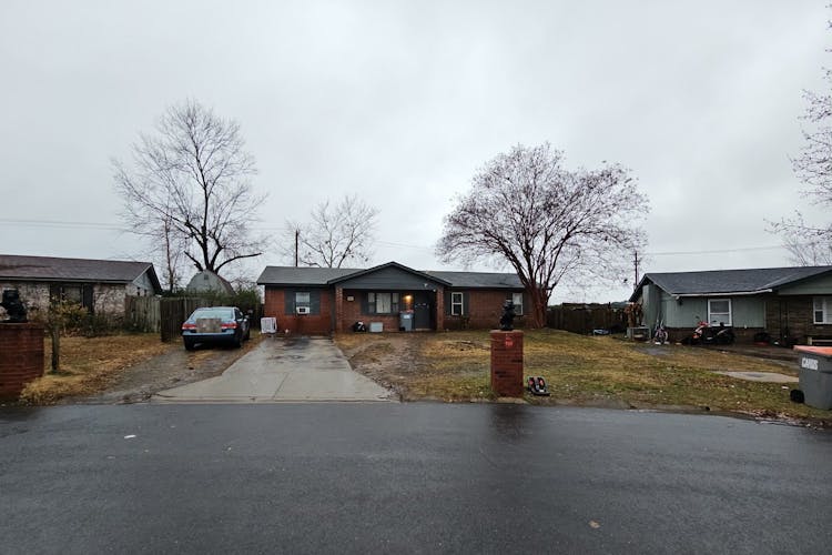 715 Angela Cir, Barling, AR, 72923, USA