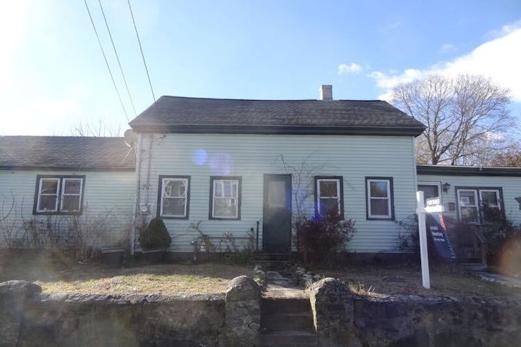 14 Central Avenue Dudley, MA 01571, Worcester County