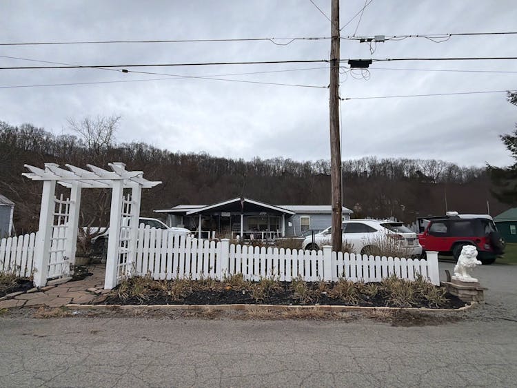 513 5th St Darlington, PA 16115, Beaver County