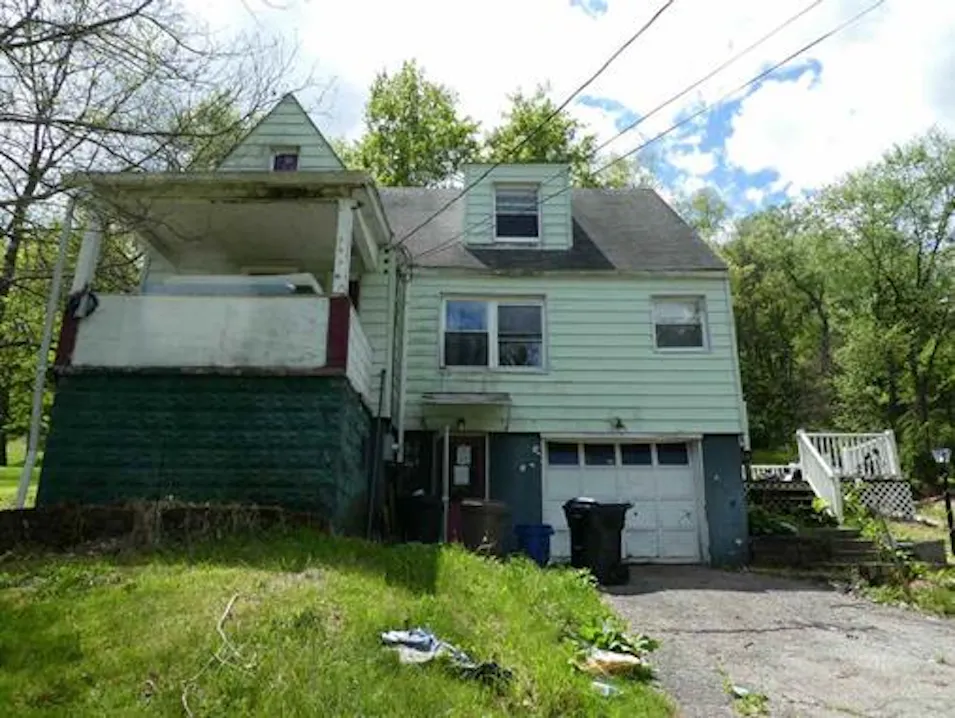 252 Spring Valley Rd Jeannette, PA 15644, Westmoreland County