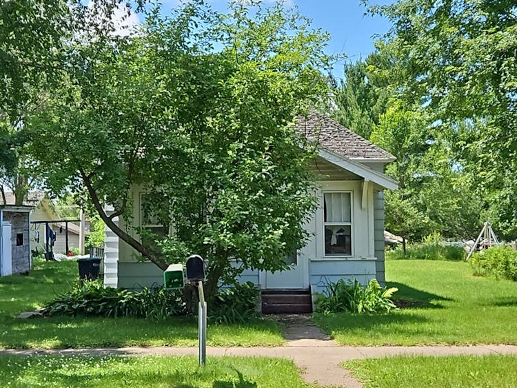 213 7th St NE Little Falls, MN 56345, Morrison County