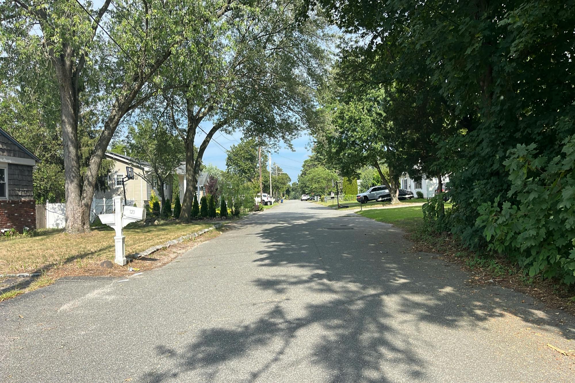 Birmingham Ave, Toms River, NJ 08757