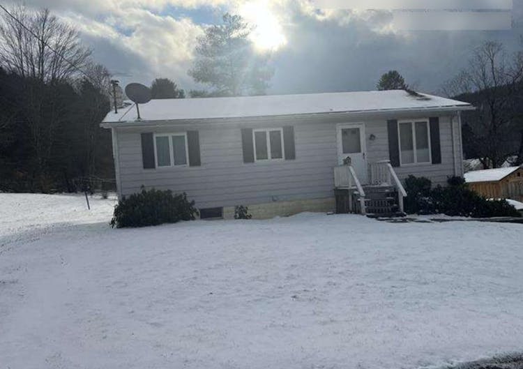 28 Avenue A Coudersport, PA 16915, Potter County