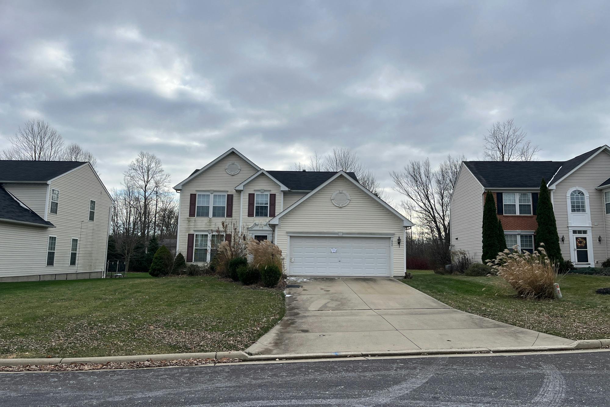 Curry Ln, Twinsburg, OH 44087