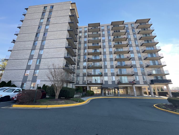 3245 Rio Drive, Unit #912 Falls Church, VA 22041, Fairfax County