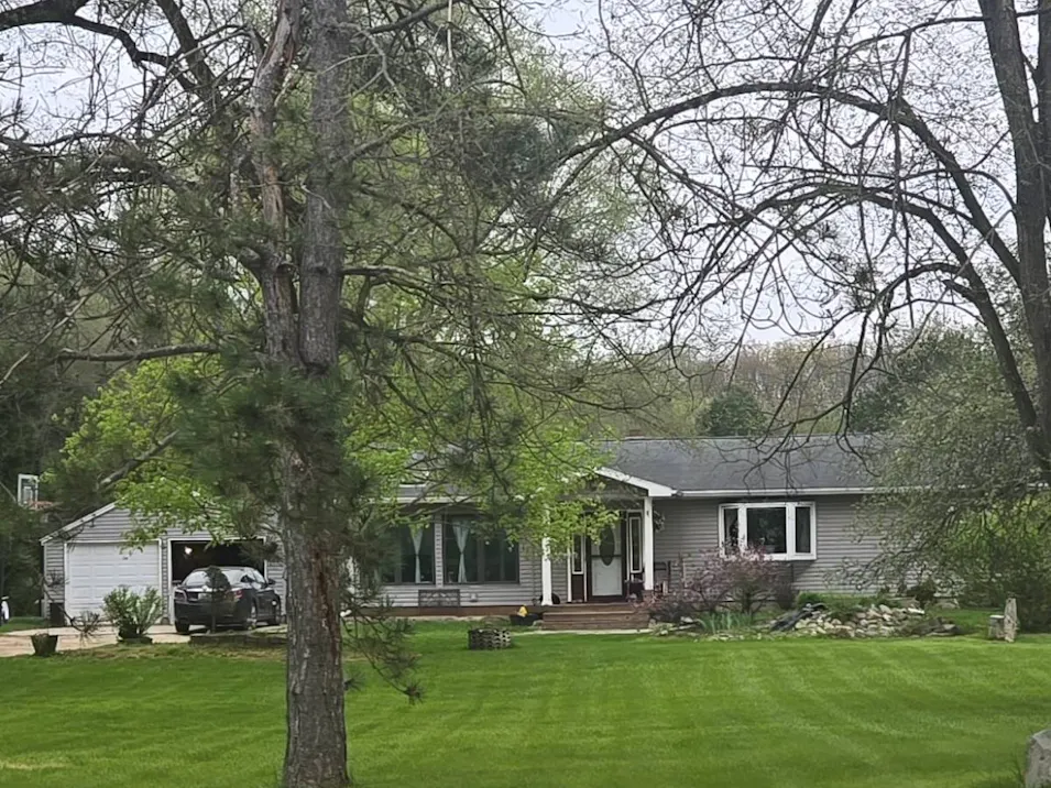 15340 Upton Rd East Lansing, MI 48823, Clinton County