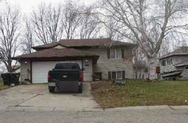 560 Jackson Street SW Hutchinson, MN 55350, McLeod County