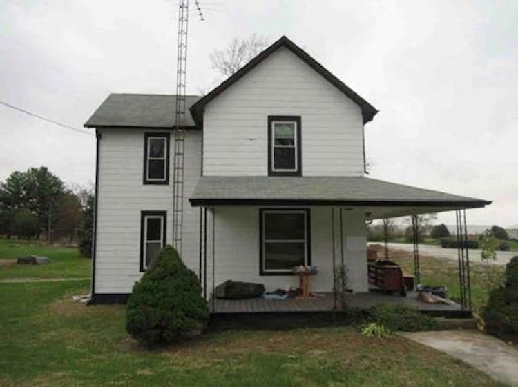 509 E Benton St Oxford, IN 47971, Benton County