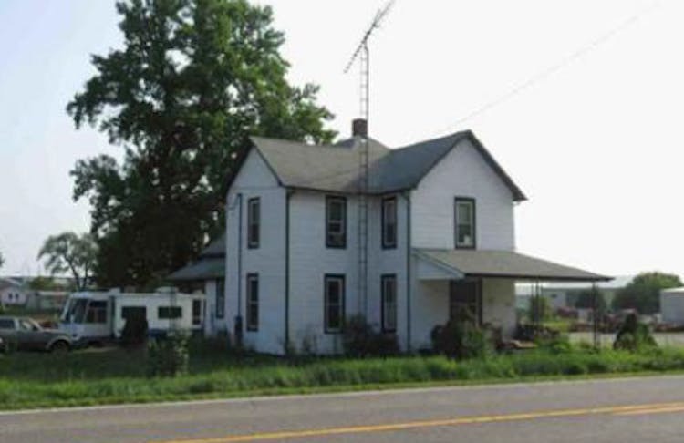 509 E Benton St Oxford, IN 47971, Benton County