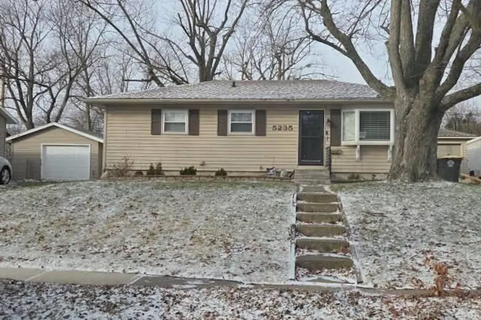 5235 Riviera Dr Fort Wayne, IN 46825, Allen County