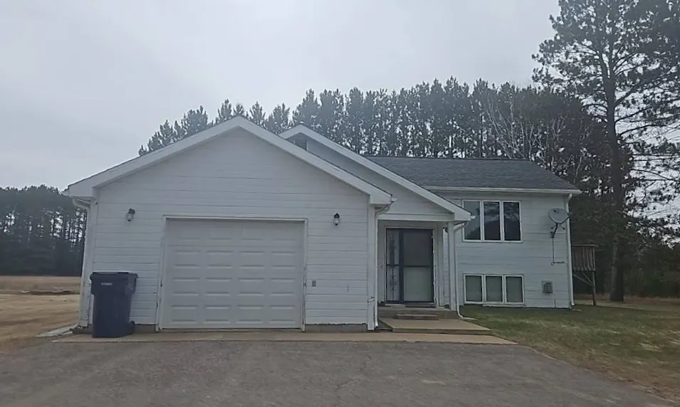 3559 S Hughes Rd Hibbing, MN 55746, St Louis County