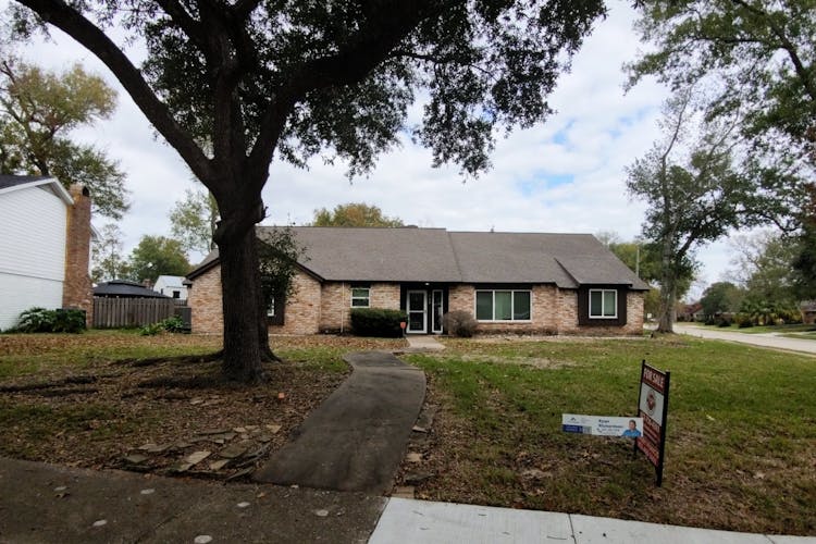 443 Bayou View Dr El Lago, TX 77586, Harris County