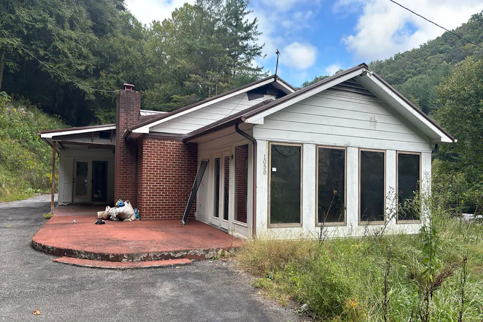 1058 Squire Branch Road Grundy, VA 24614, Buchanan County