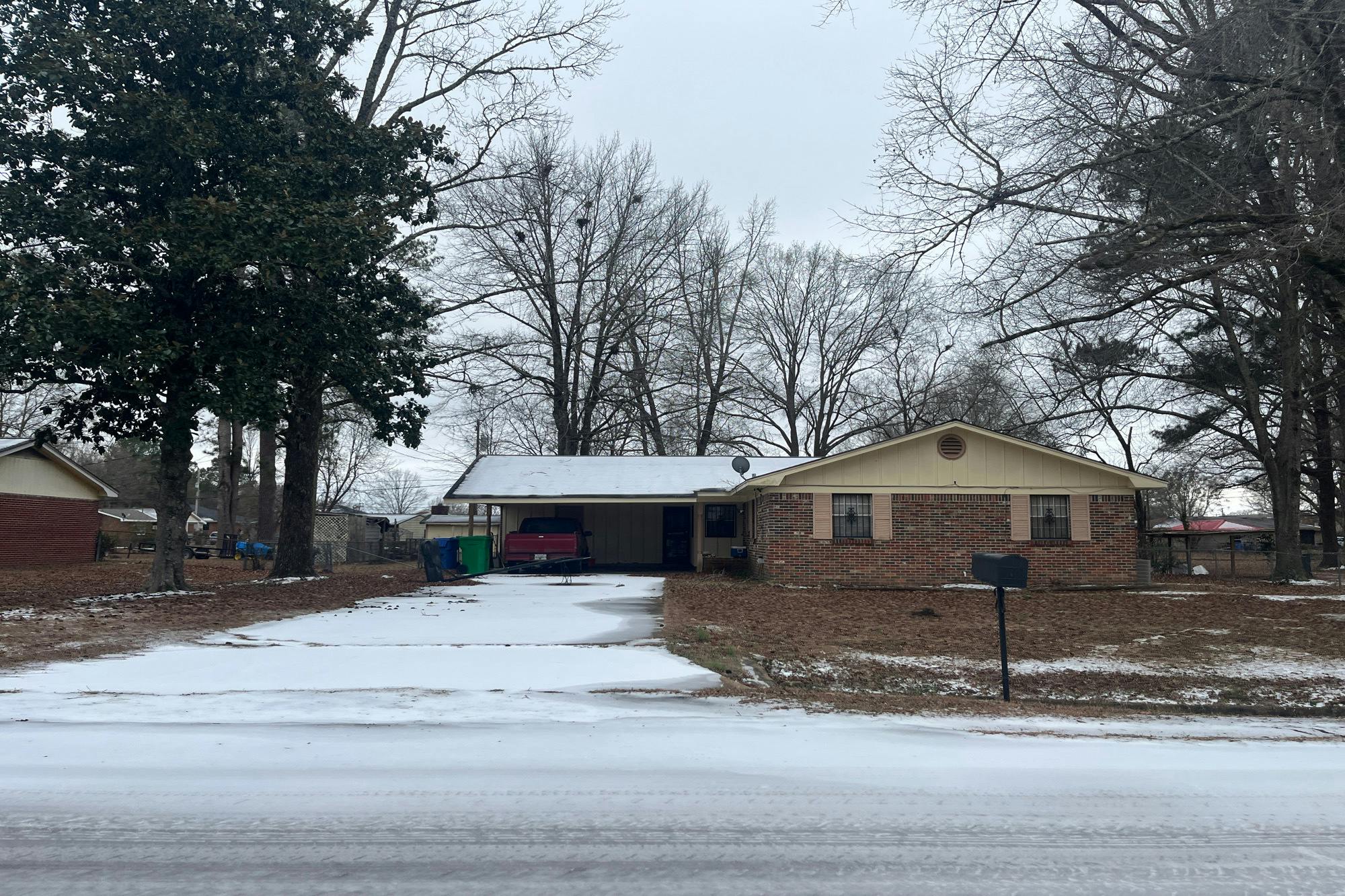 Rebecca Ln, Columbus, MS 39702