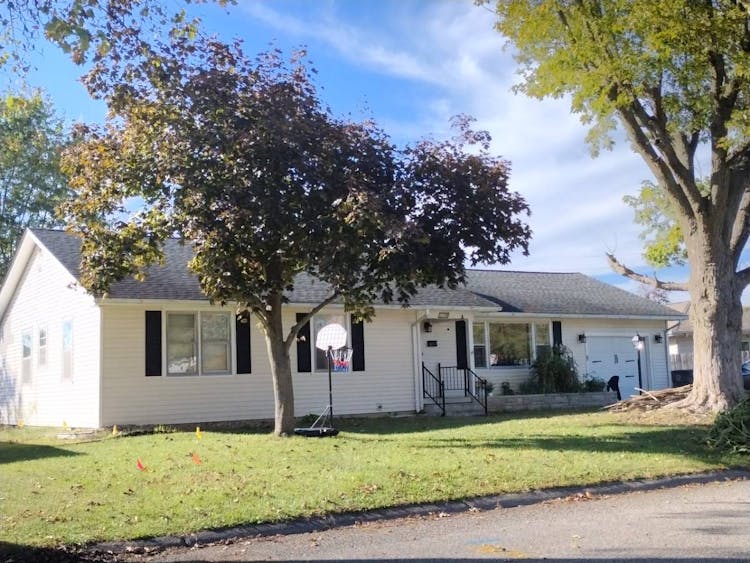 1108 Gaiser Dr Seymour, IN 47274-3642, Jackson County