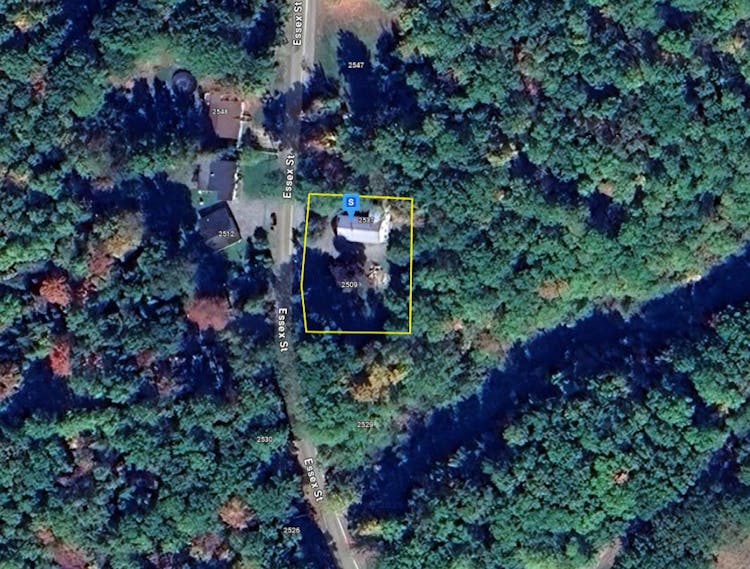 2509 Essex St Orono, ME 04473, Penobscot County