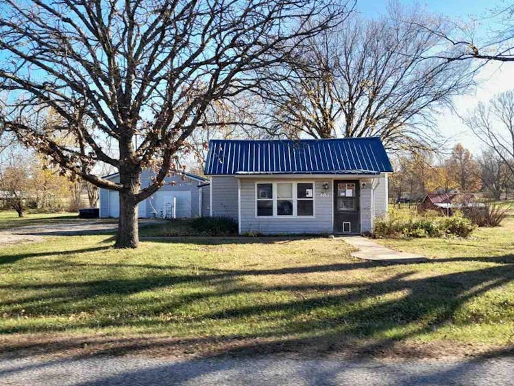 215 Hayes St Pomona, KS 66076, Franklin County