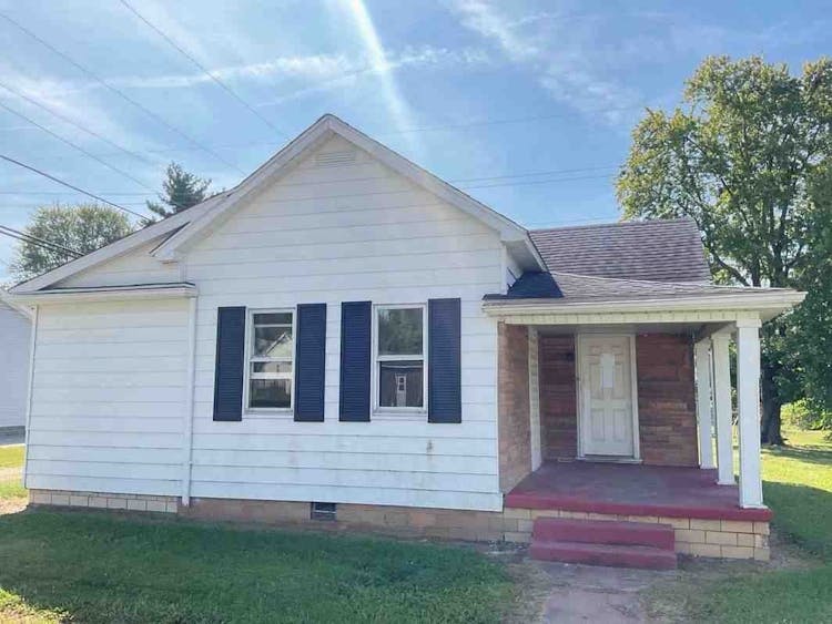 616 North St Brazil, IN 47834, Clay County
