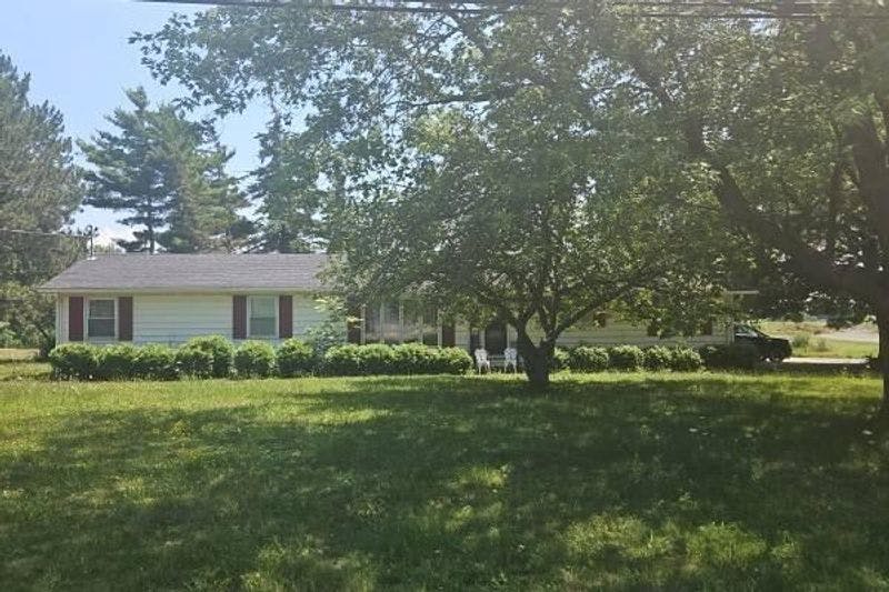 Upper Mountain Rd, Lockport, NY 14094