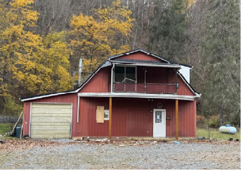 1463 Riverside Dr Oil City, PA 16301, Venango County