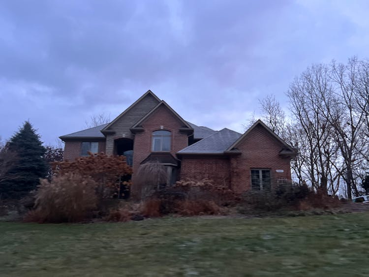 1083 Ravensview Trl Milford, MI 48381, Oakland County