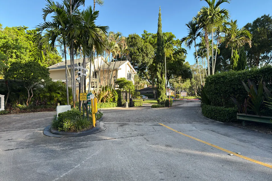 106 Kensington Road Unit Hollywood, FL 33021, Broward County