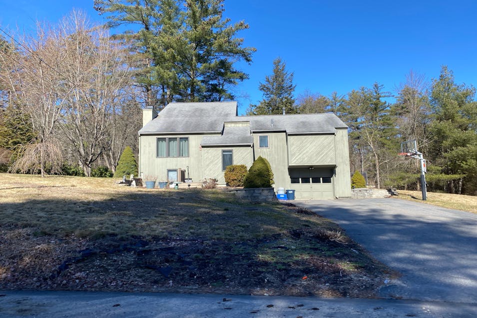 1 Aries Lane Townsend, MA 01469, Middlesex County
