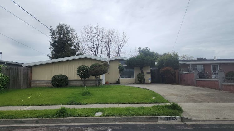 27663 La Porte Ave Hayward, CA 94545, Alameda County