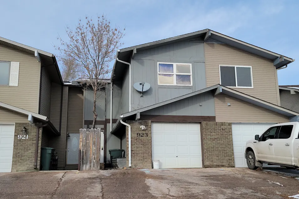 923 Mountain View Dr Gillette, WY 82716, Campbell County