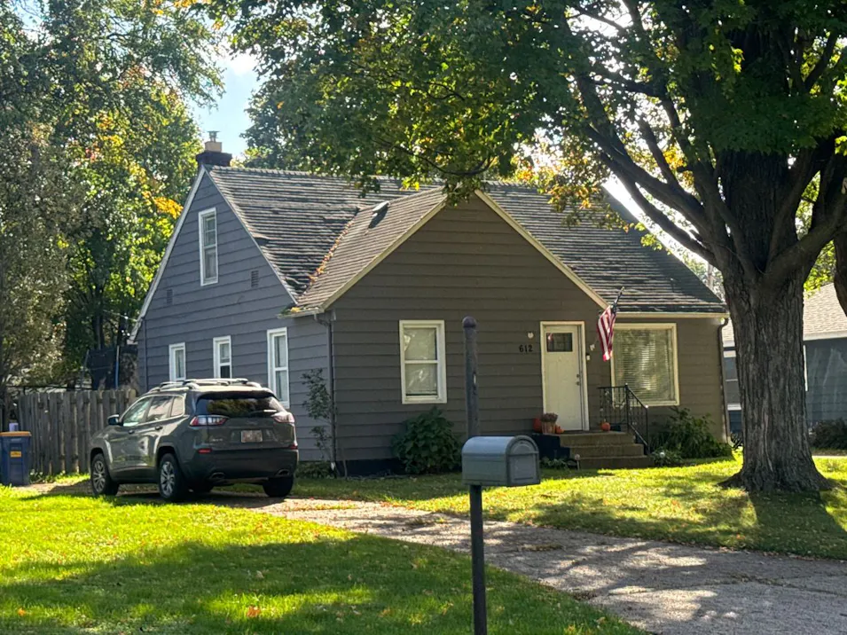 612 Shawmut Blvd NW Grand Rapids, MI 49504-4750, Kent County