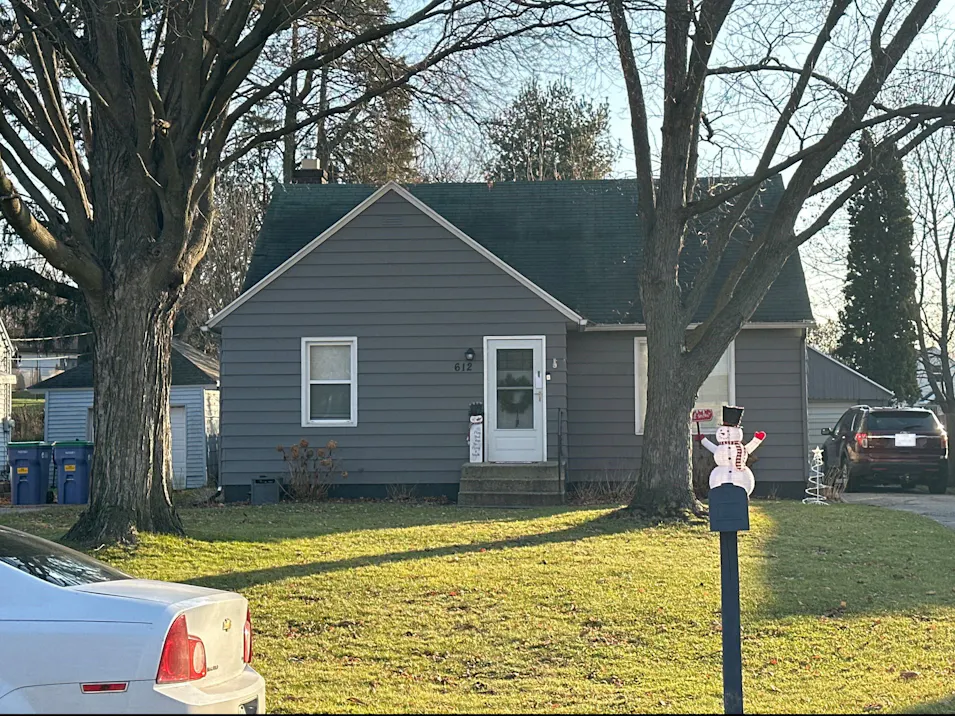 612 Shawmut Blvd NW Grand Rapids, MI 49504-4750, Kent County