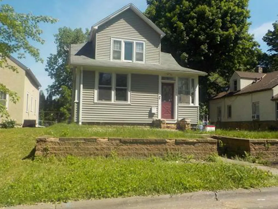 1353 4th St E St Paul, MN 55106, Ramsey County