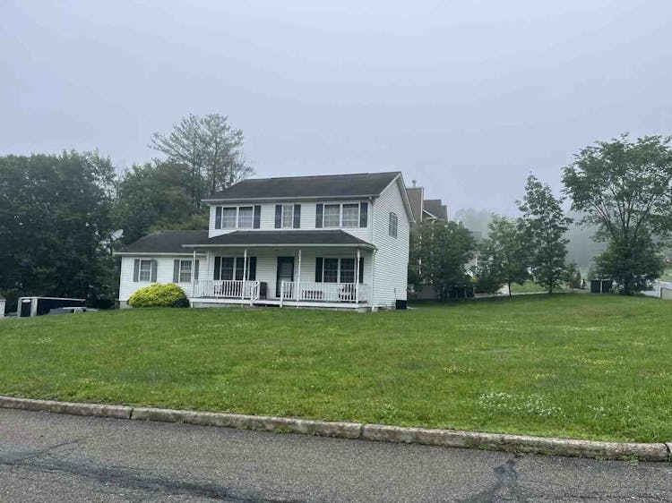 23 Eric Dr Middletown, NY 10940, Orange County