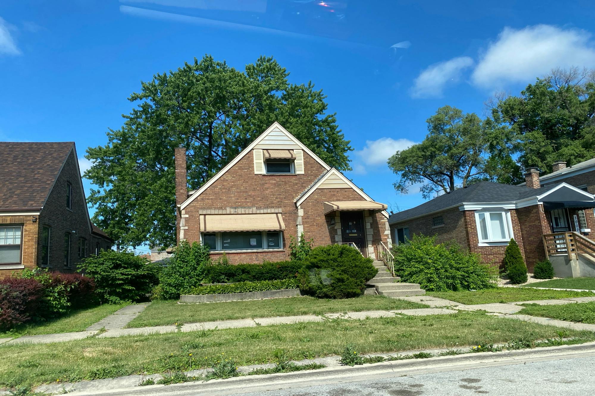 Eberhart Ave, Chicago, IL 60628
