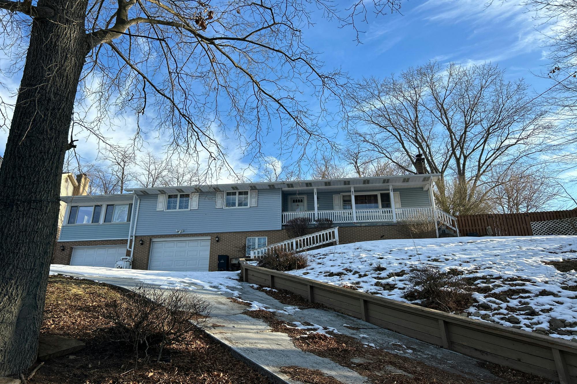 Gill Hall Rd, Finleyville, PA 15332