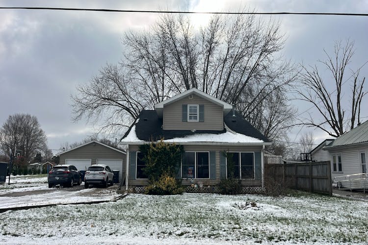 1329 County Road 100 S New Castle, IN 47362, Henry County