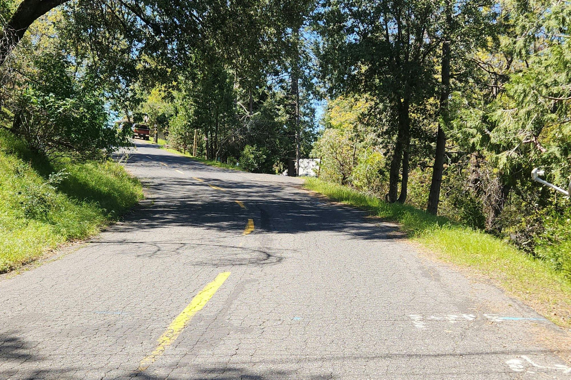 Eastview Dr, Tuolumne, CA 95379