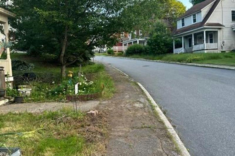 Harlow Rd, Springfield, VT 05156