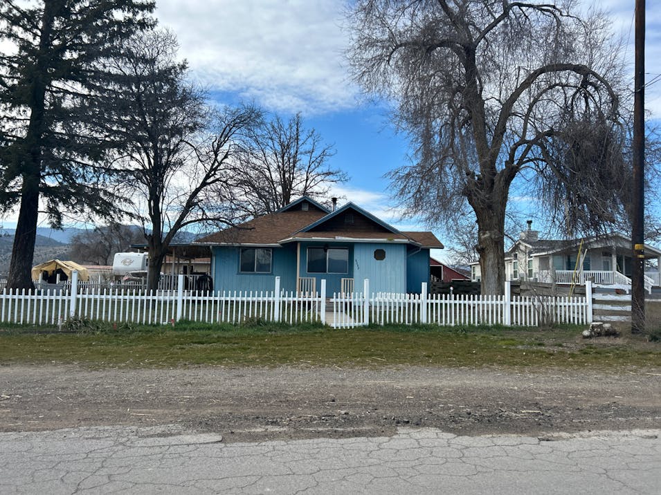 6509 Siskiyou Blvd Grenada, CA 96038, Siskiyou County