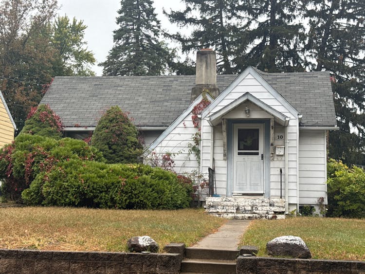 10 Oak Ln Lake Hiawatha, NJ 07034, Morris County