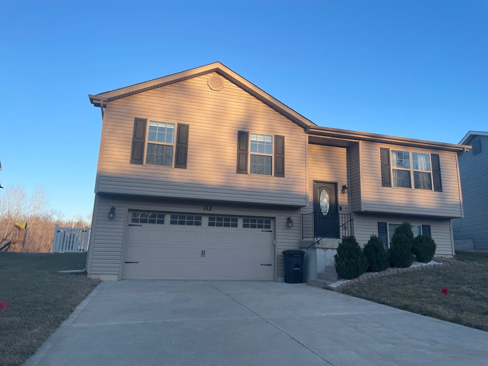 312 Touchdown Dr Foristell, MO 63348, St. Charles County