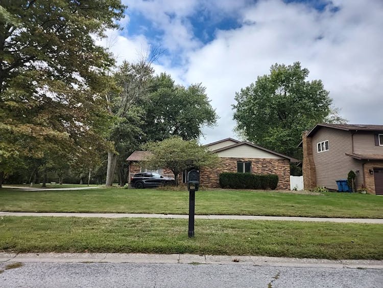 344 Persimmon Drive Schererville, IN 46375, Lake County