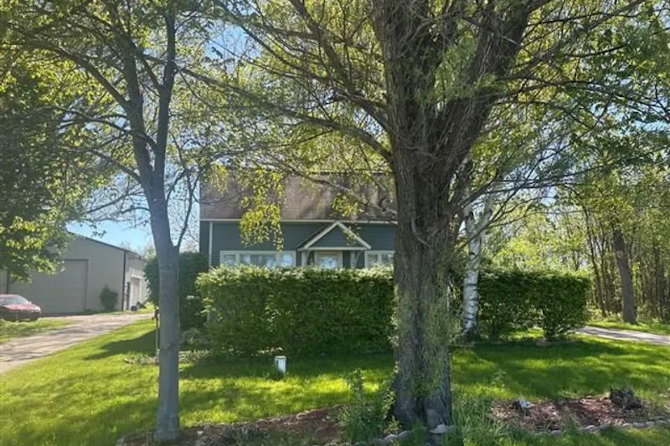 30777 M 40 Paw Paw, MI 49079, Van Buren County