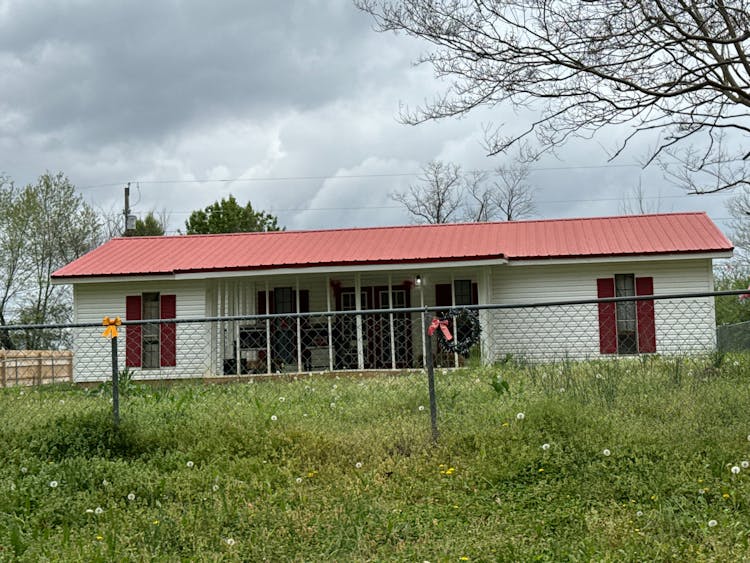 9205 Old Highway 64 Bolivar, TN 38008-3542, Hardeman County