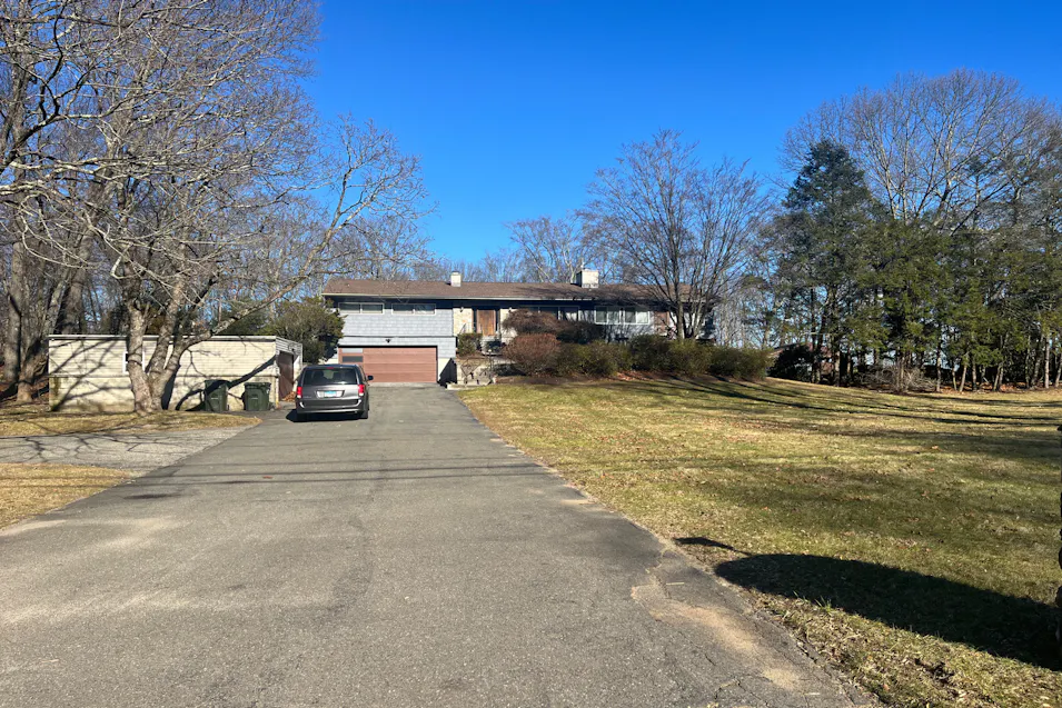 19-25 Davis Rd Seymour, CT 06483, New Haven County
