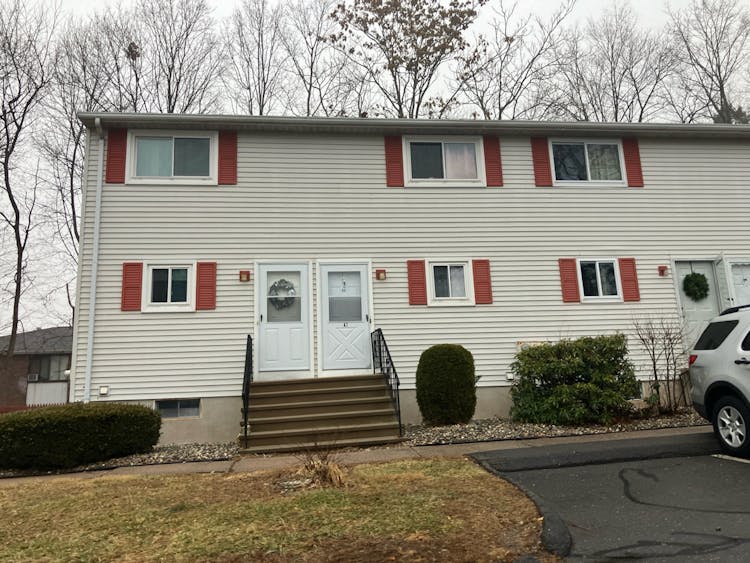 421 Allen St New Britain, CT 06053, Hartford County